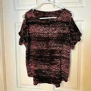 APT 9 cut out sleeve blouse size small in black